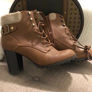 Style & Co zipper ankle boots size 8.5